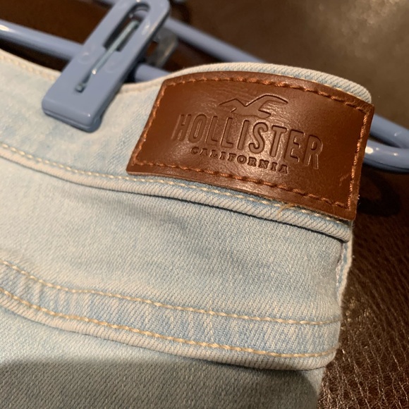 2/$25 hollister light wash ripped jeans - Picture 4 of 4